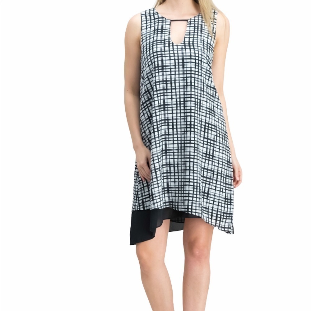 Bar III Dress Contrast Asymmetrical Keyhole Front Geometric Pattern Oversized